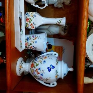 Aynsley Cotrage Garden bone china